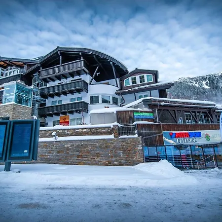 Bergheim Hotel 4*